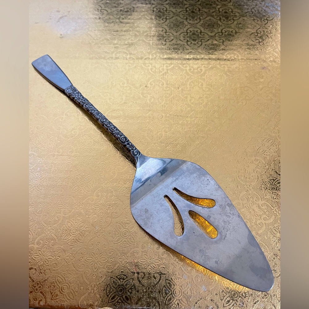 Vintage Elegant Silver Plate Cake Server